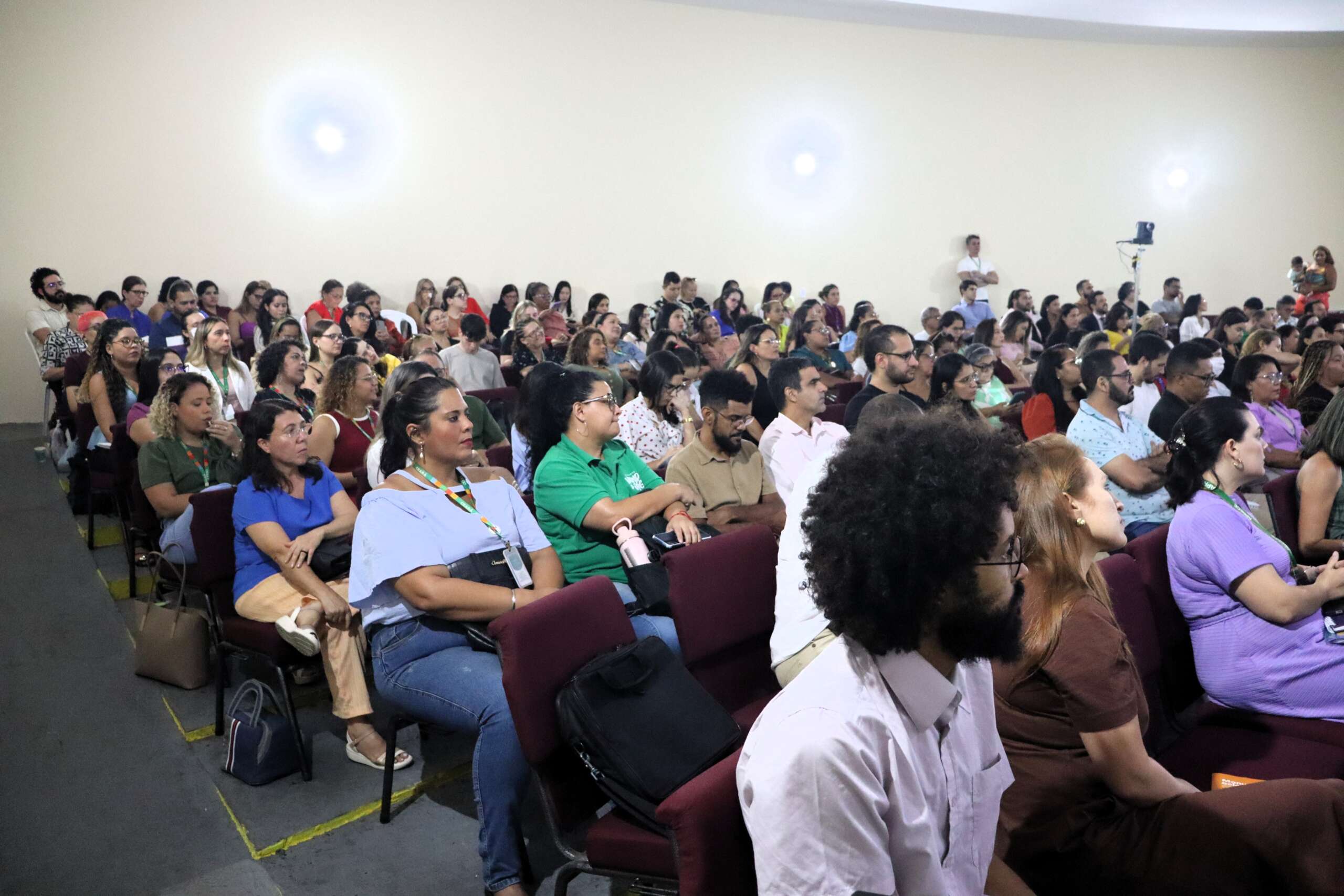 Sedih realiza Seminário e amplia debate com a rede sobre os desafios da proteção de crianças e adolescentes sem responsável legal